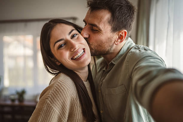 From Online Chat to Real Dating Practical Tips